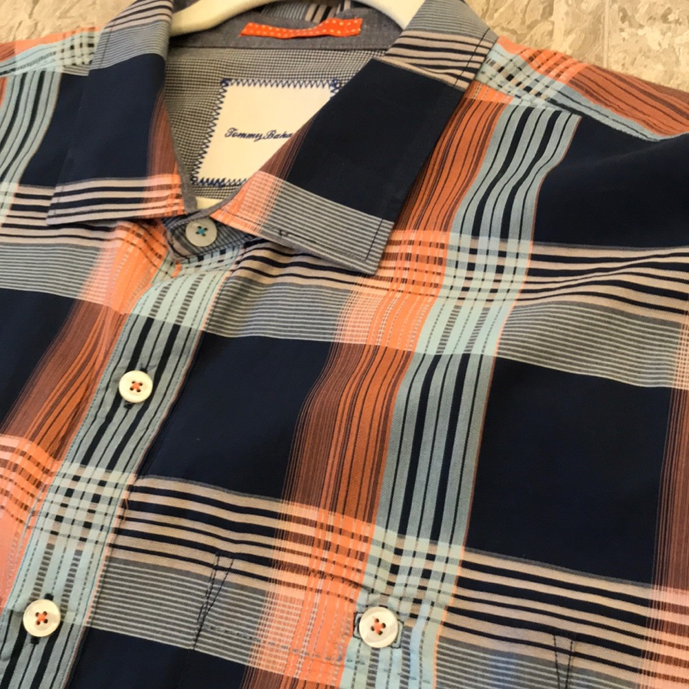 Tommy Bahama long sleeve button up shirt
